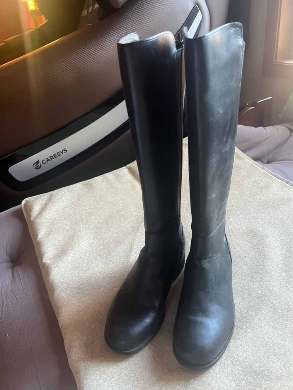 Ugg Women’s Tall Black Leather Riding Boots
Nib
Harrison
